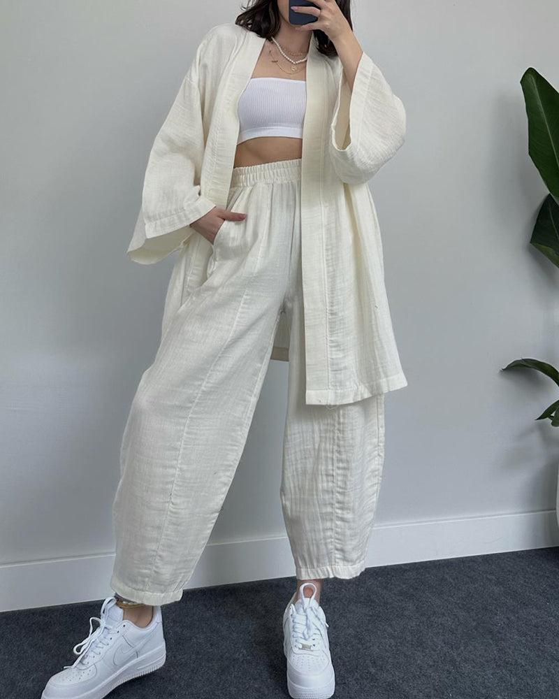 Effortlessly Elegant Garment with a Timeless Design