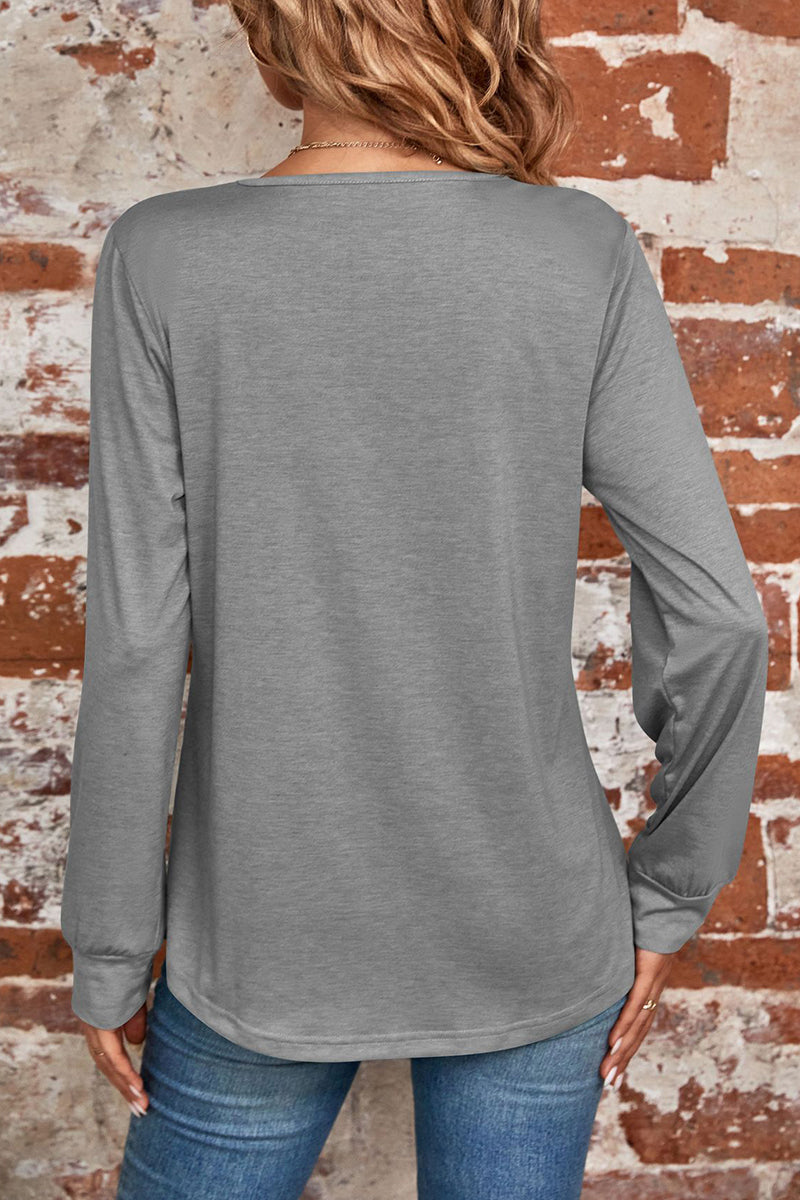 Effortlessly Elegant Top with a Timeless Design