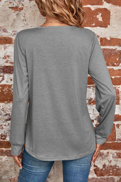 Effortlessly Elegant Top with a Timeless Design