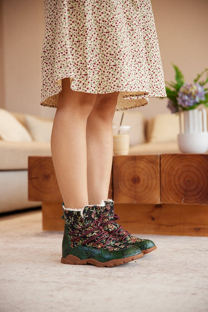 Beautifully Finished Boots in a Timeless Design