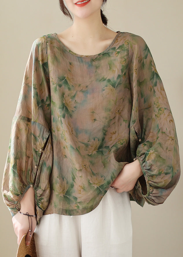 Classic Vintage Shirt with a Flattering Fit