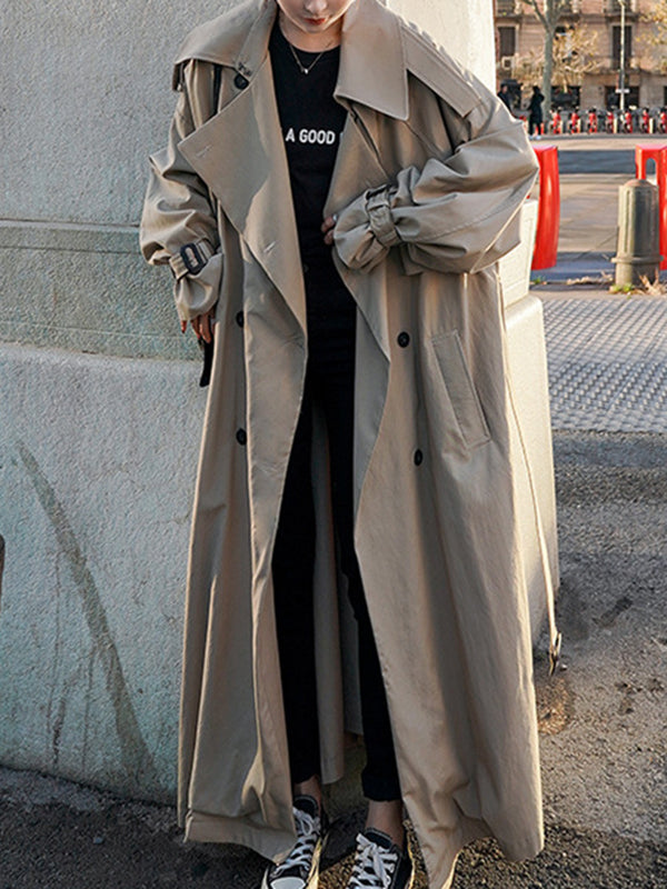 Well Tailored Coat with a Graceful Silhouette