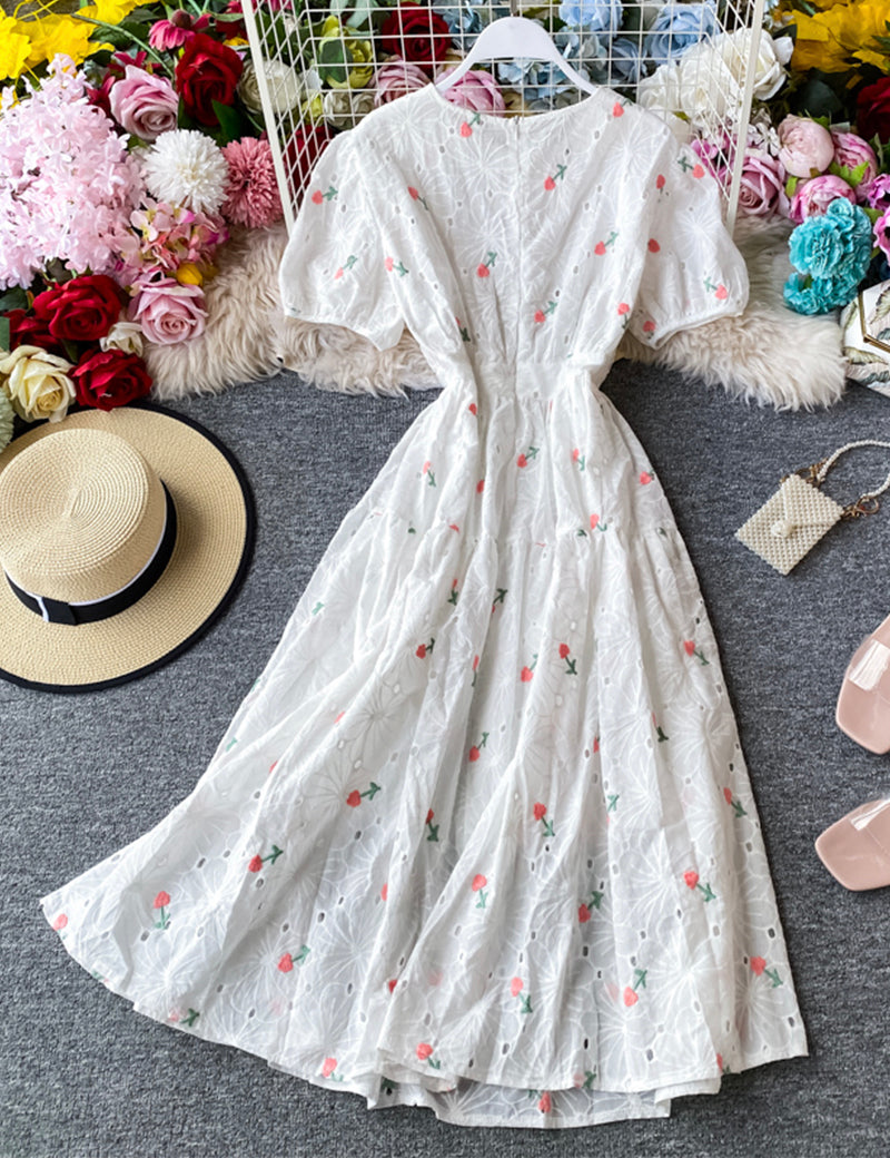 Beautifully Finished Dress in a Timeless Design