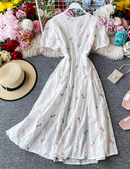 Beautifully Finished Dress in a Timeless Design