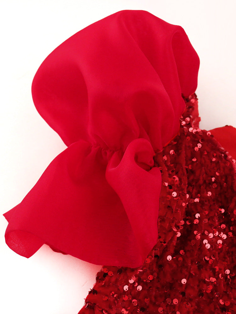 Beautifully Finished Dress in a Timeless Design