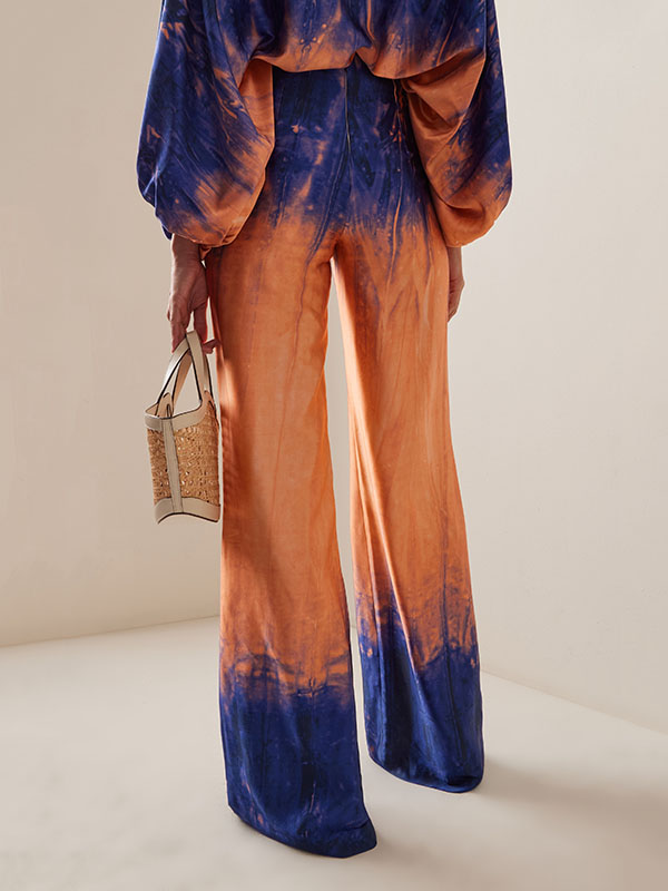 Well Tailored Pants with a Graceful Silhouette