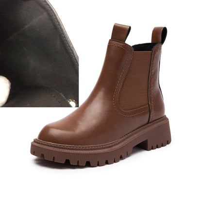 Effortlessly Elegant Boots with a Timeless Design