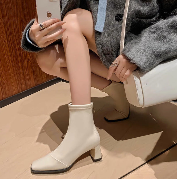 Classic Vintage Heels with a Flattering Fit