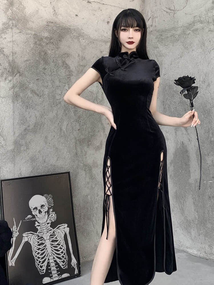 Classic Vintage & Enduringly Stylish Dress