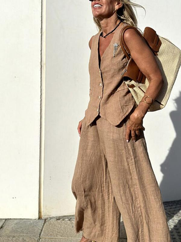 A Vintage Style Pants with Delicate Timeless Details