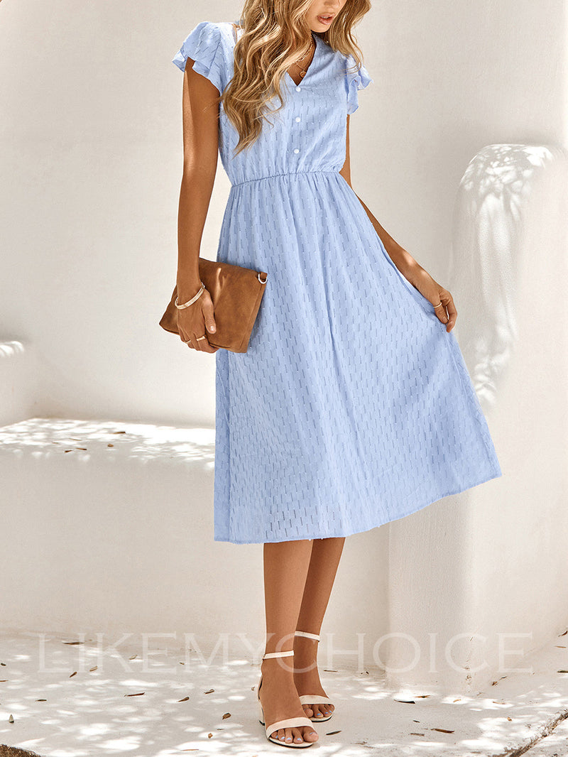 Effortlessly Elegant Dress with a Timeless Design