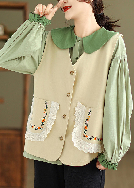 Well Tailored Blouse with a Graceful Silhouette