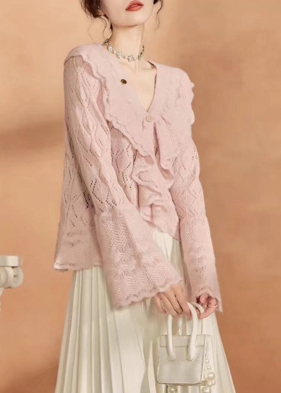 Well Tailored Cardigan with a Graceful Silhouette
