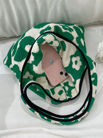 Beautifully Finished Bag in a Timeless Design