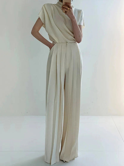 Effortlessly Elegant T-Shirt with a Timeless Design