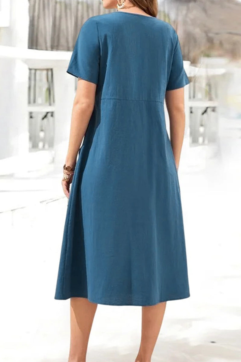 Sophisticated Dress with a Clean Classic Look