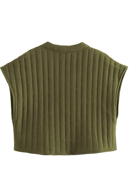 Beautifully Finished Top in a Timeless Design