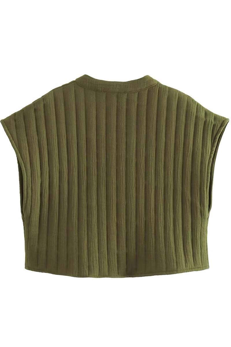 Beautifully Finished Top in a Timeless Design
