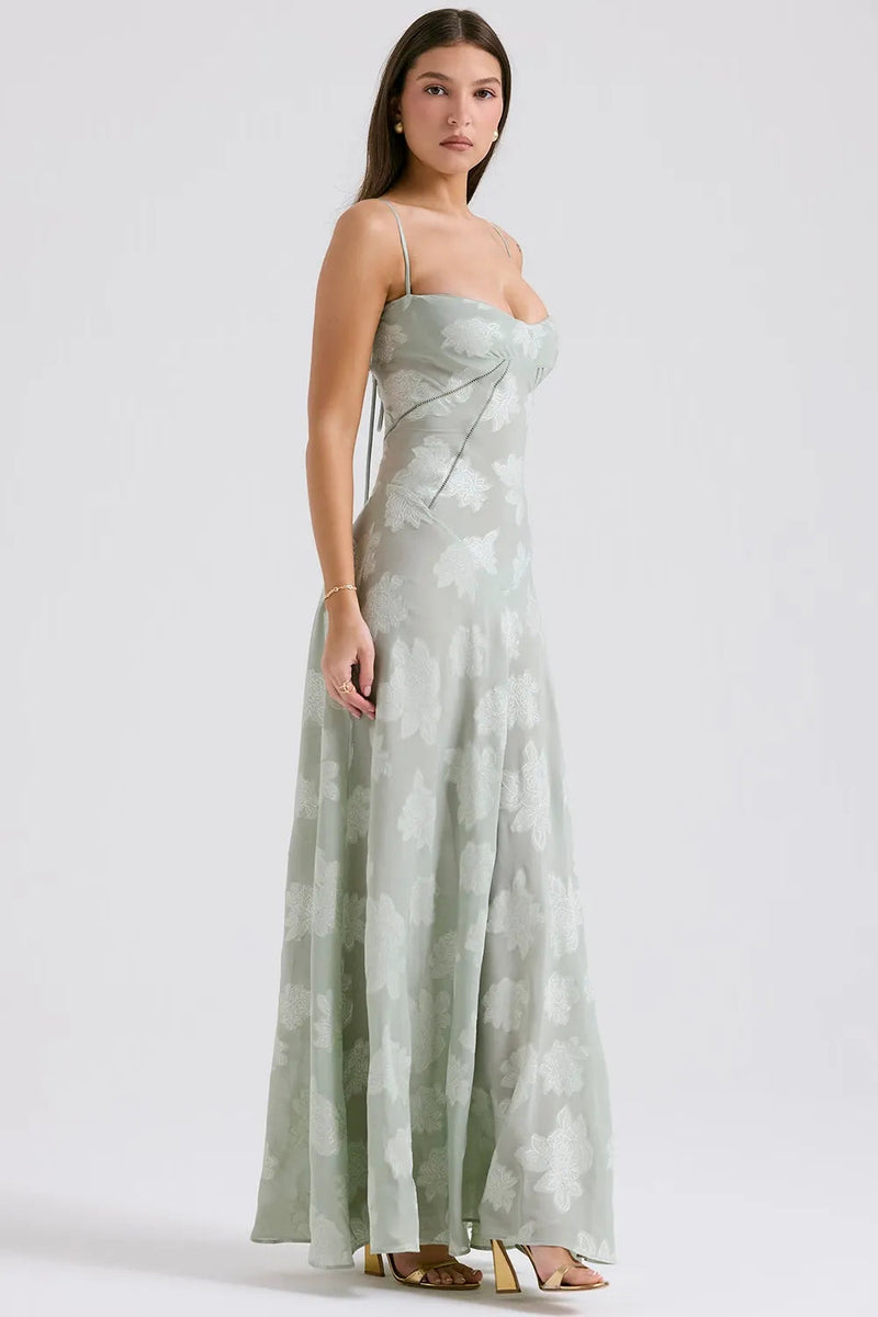 Classic Vintage & Enduringly Stylish Garment