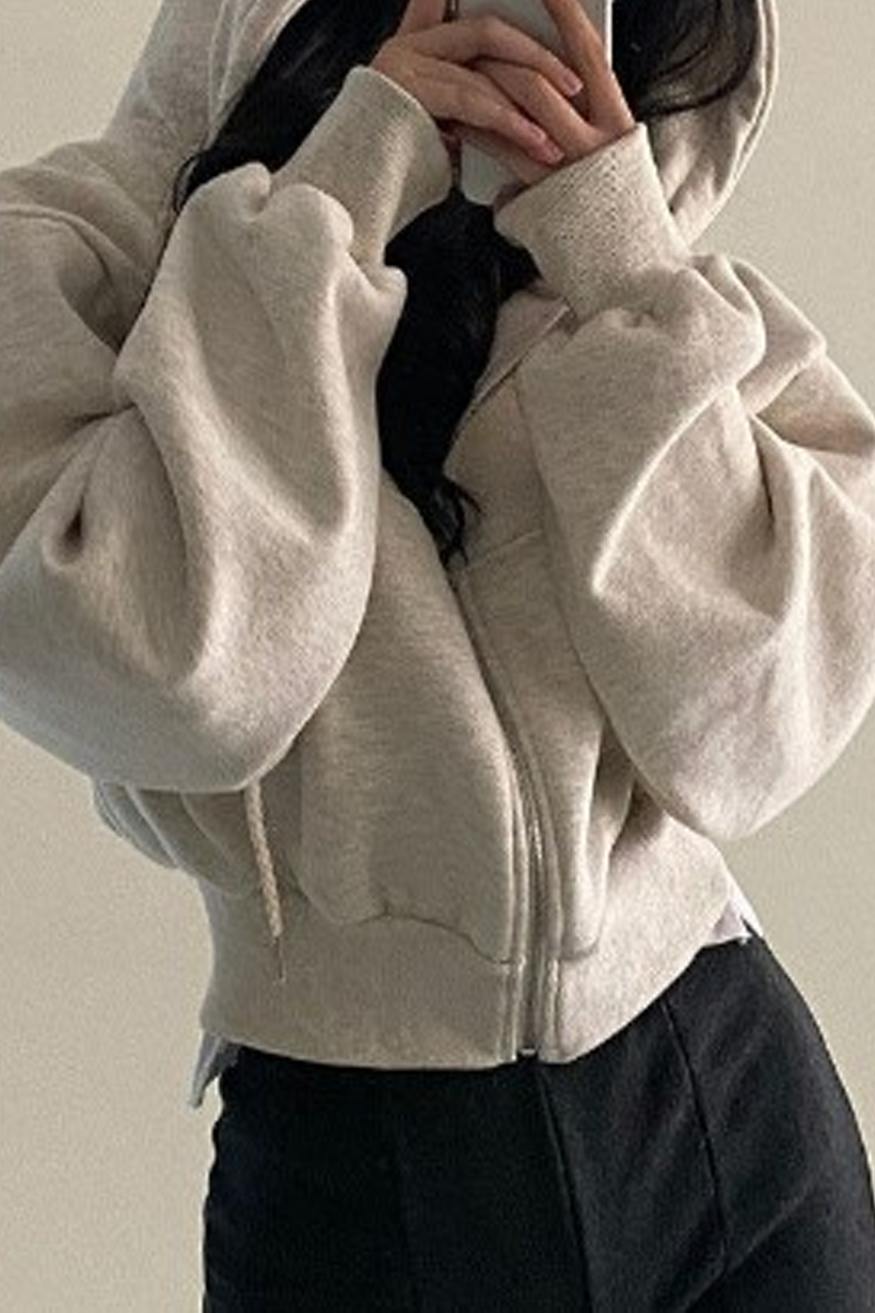 Effortlessly Elegant Top with a Timeless Design