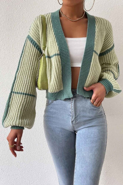 Well Tailored Cardigan with a Graceful Silhouette