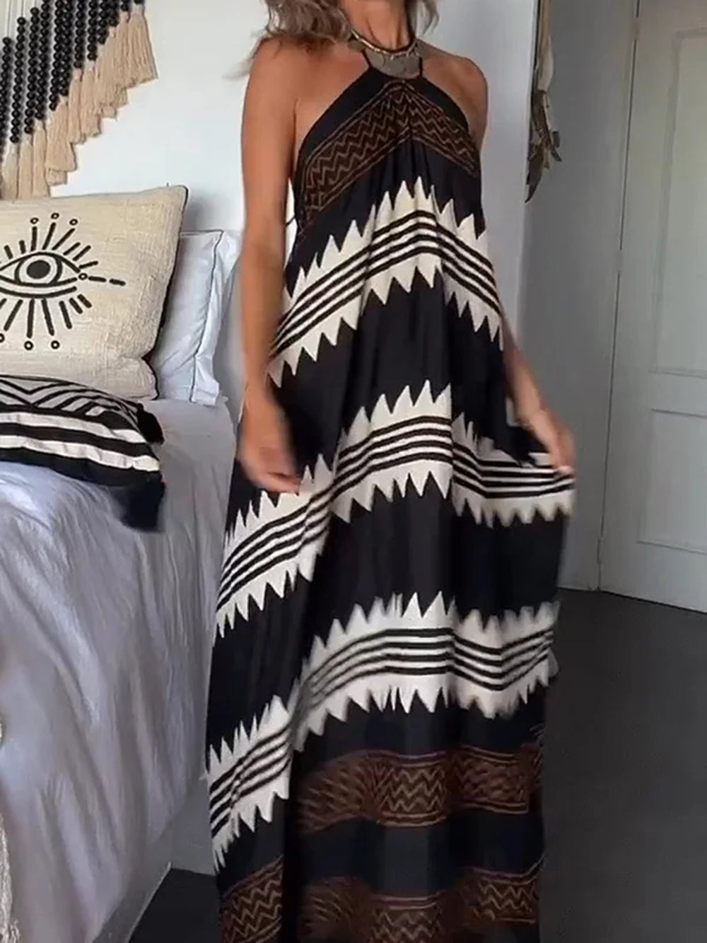 Beautifully Crafted Dress in a Classic Style