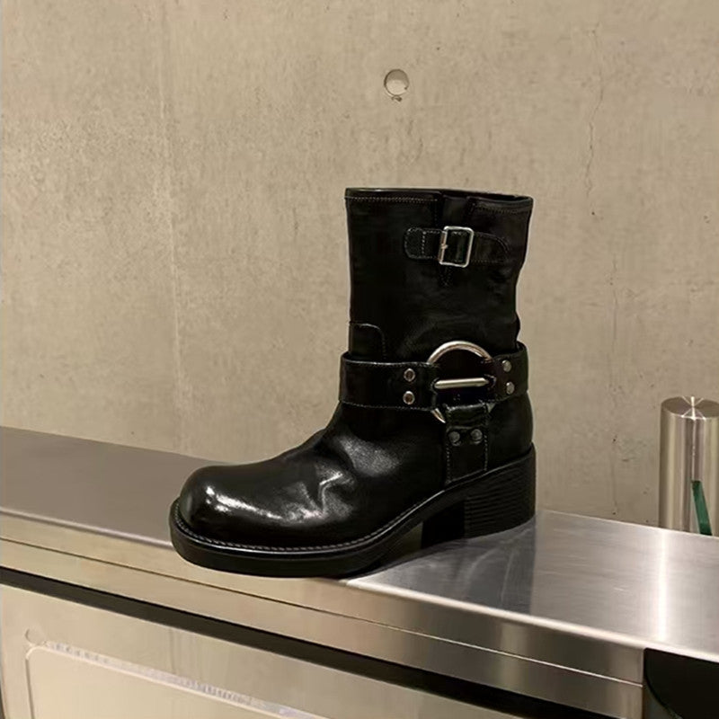 Polished Boots with an Effortless Classic Look