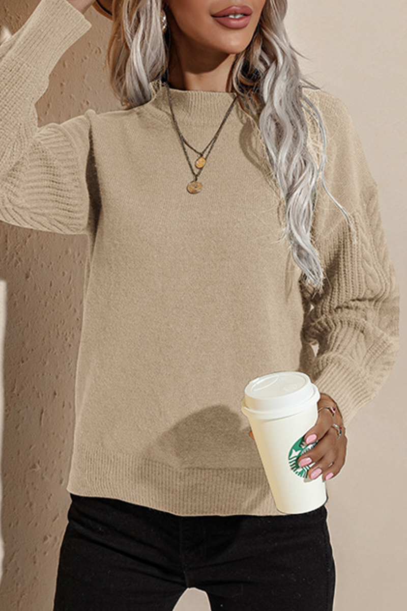 Effortlessly Elegant Top with a Timeless Design