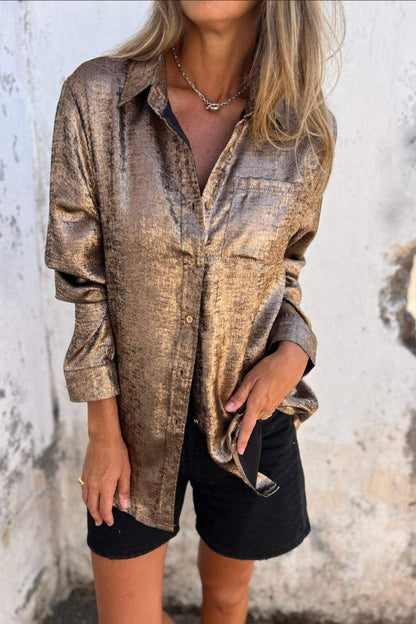 Classic Vintage Shirt with a Flattering Fit
