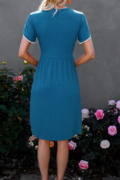 Classic Vintage Dress with a Flattering Fit