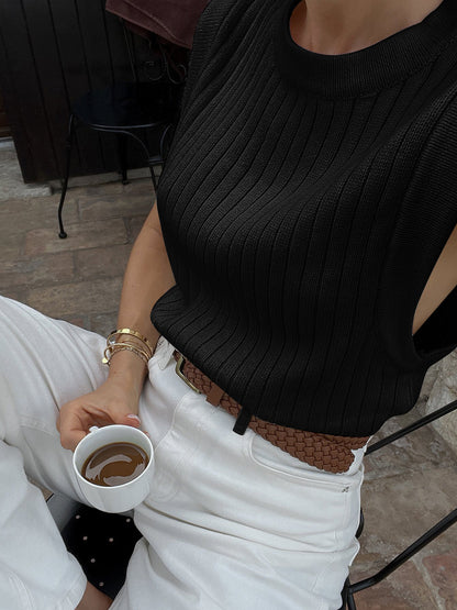 Classic Vintage Sweater with a Flattering Fit