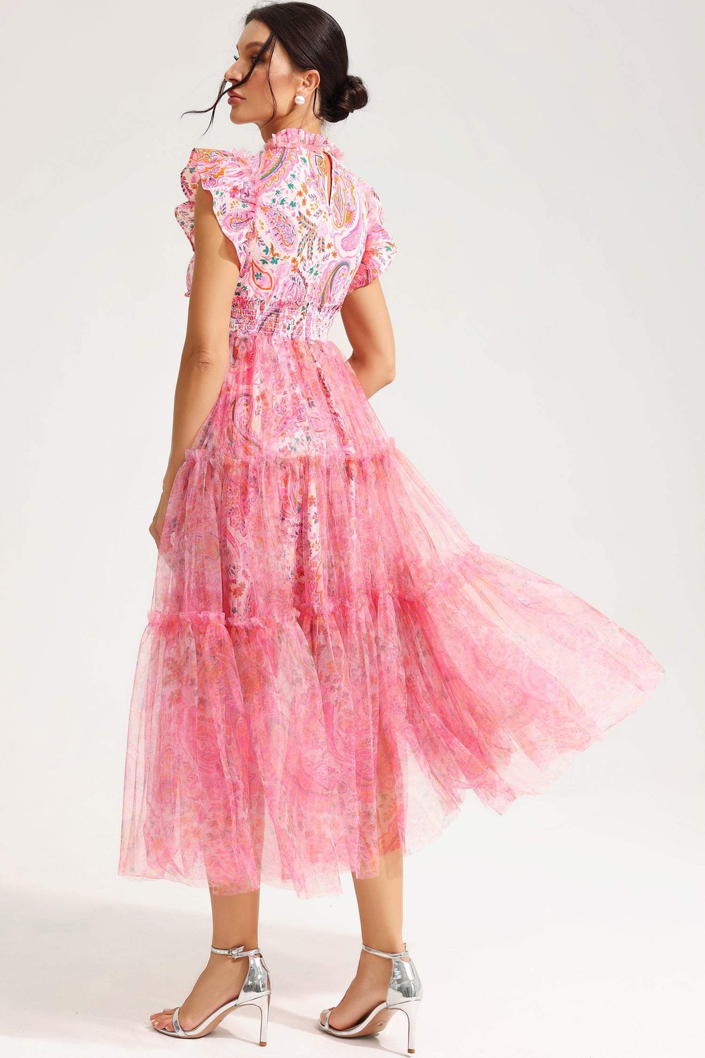 Gracefully Styled Dress for Any Occasion