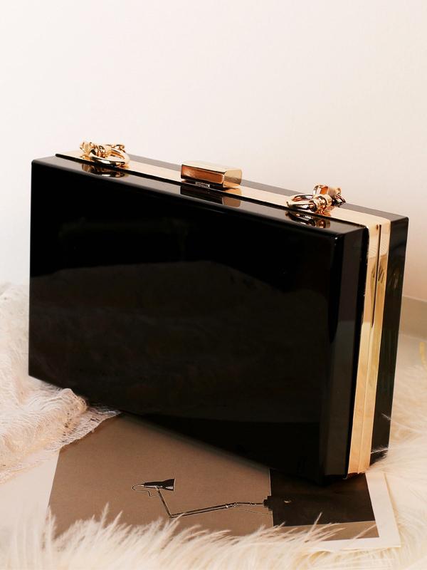 Sophisticated Bag with a Clean Classic Look