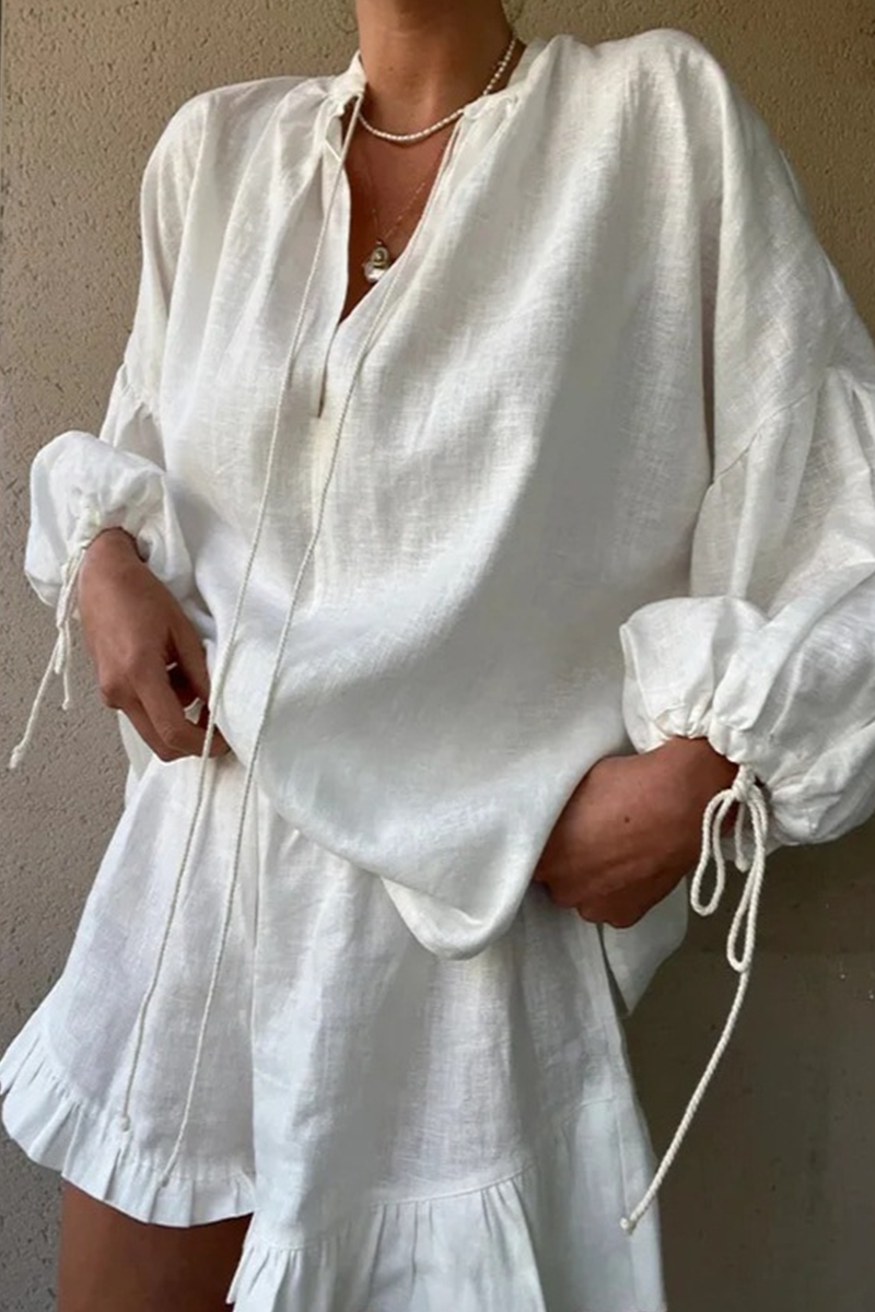 Effortlessly Elegant Garment with a Timeless Design
