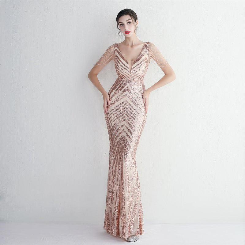 Beautifully Finished Dress in a Timeless Design