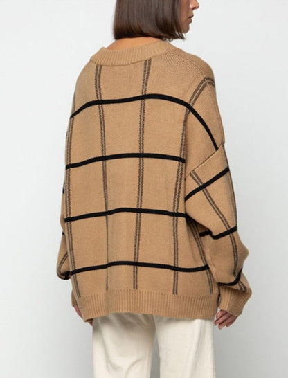 Effortlessly Elegant Cardigan with a Timeless Design