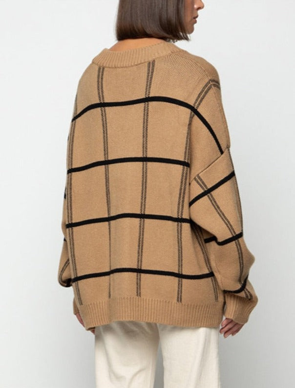 Effortlessly Elegant Cardigan with a Timeless Design