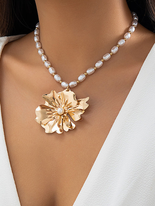 Beautifully Finished Garment in a Timeless Design