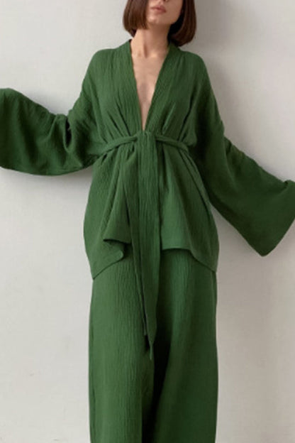 Classic Vintage Trousers with a Flattering Fit