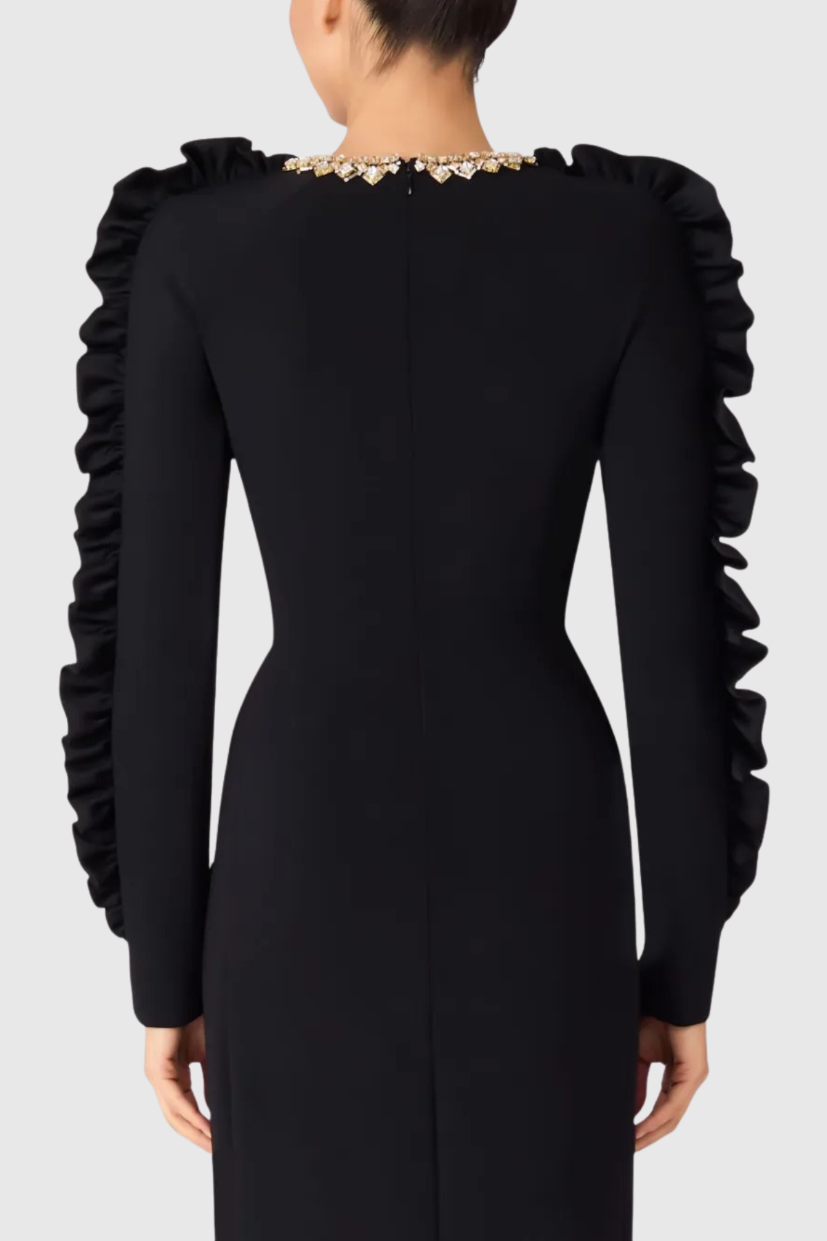 Beautifully Finished Dress in a Timeless Design