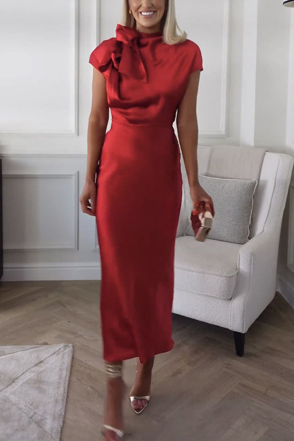 Beautifully Finished Dress in a Timeless Design