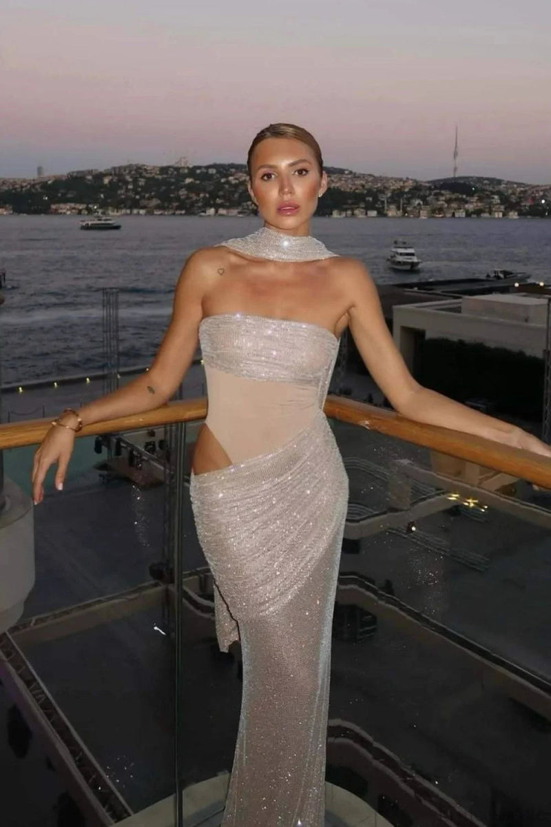 Gracefully Styled Dress for Any Occasion