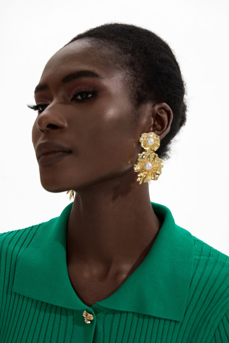 Well Tailored Garment with a Graceful Silhouette