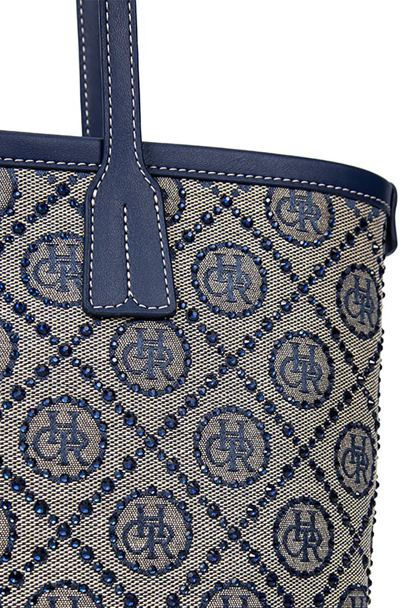 Well Tailored Bag with a Graceful Silhouette