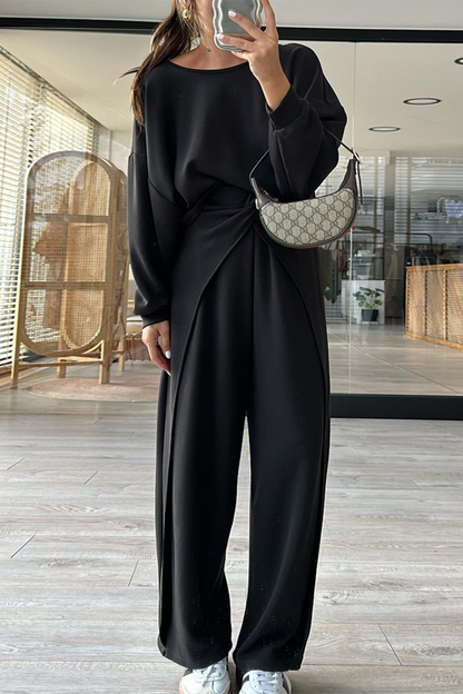 Effortlessly Elegant Garment with a Timeless Design