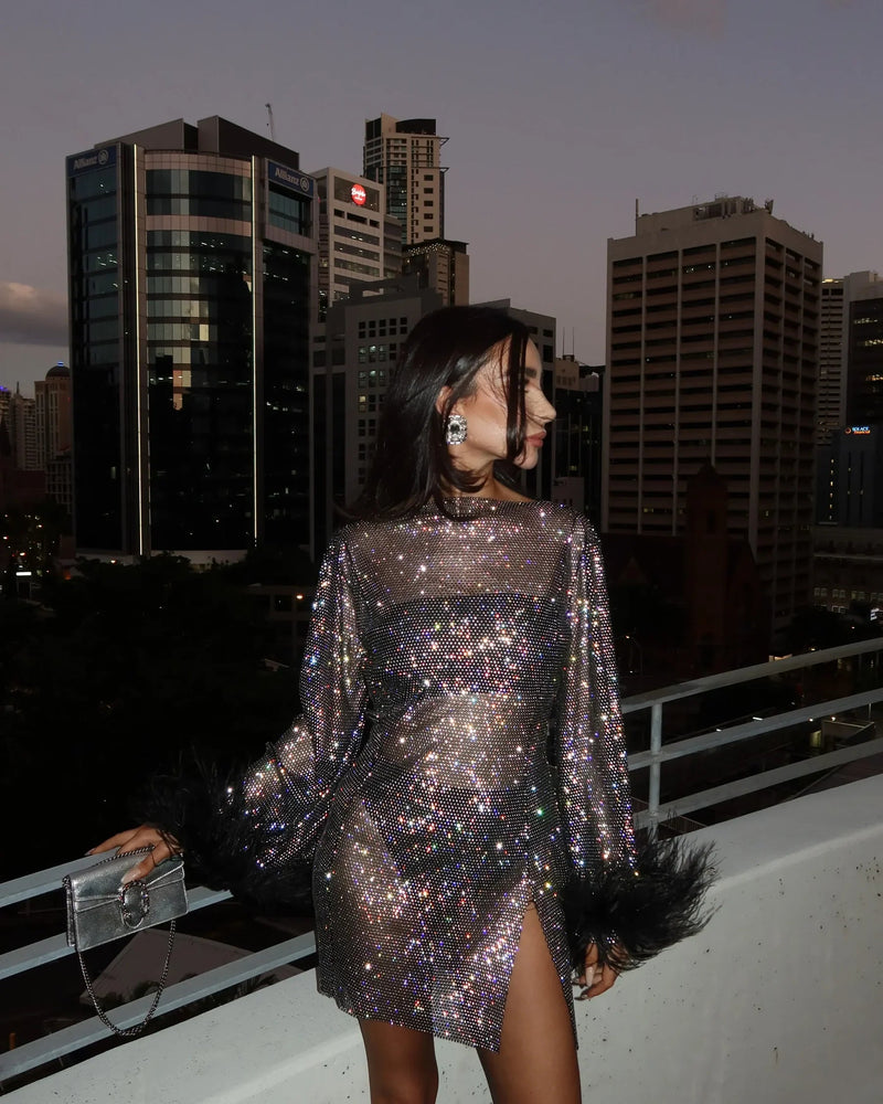 Beautifully Finished Dress in a Timeless Design