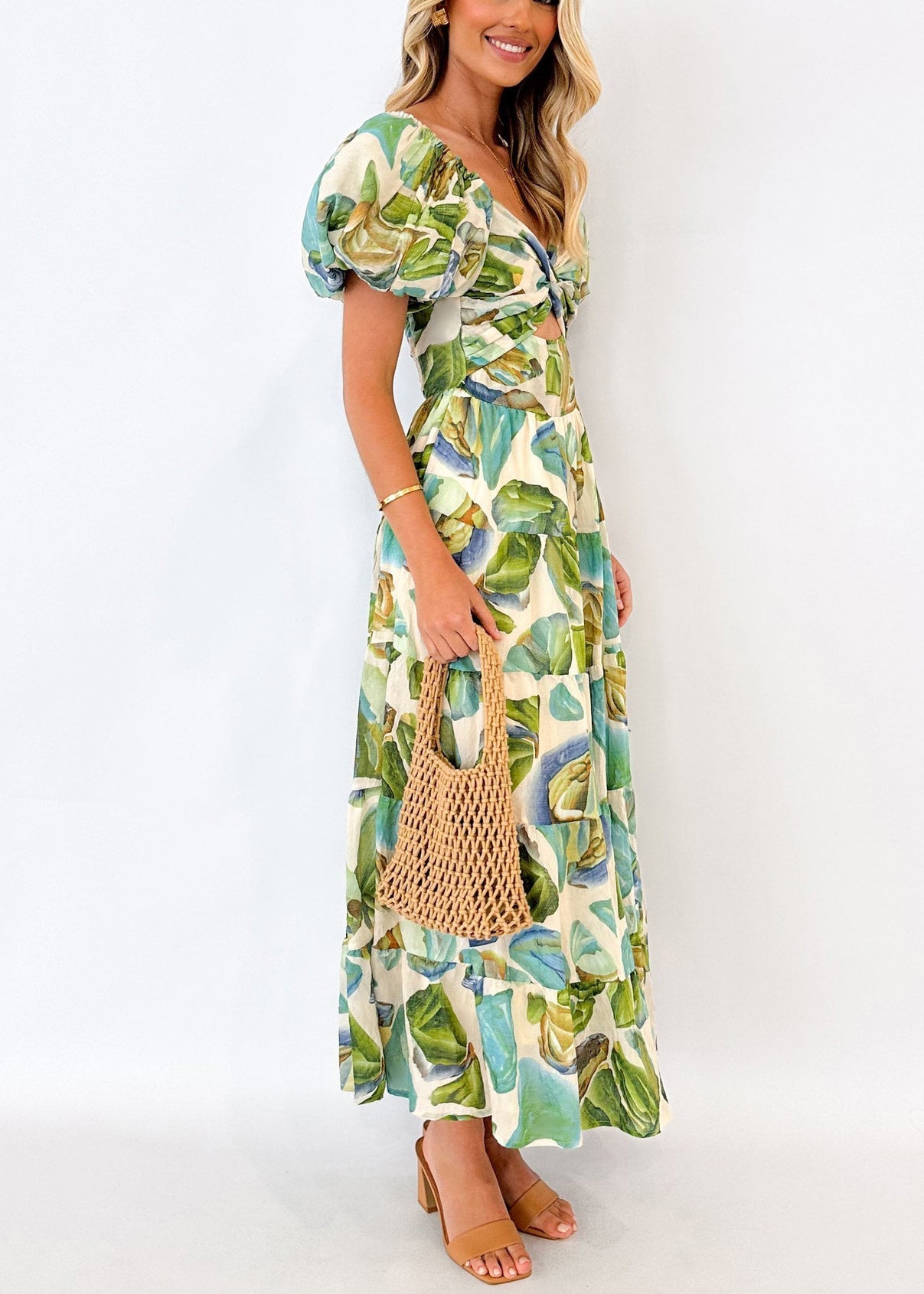 Beautifully Crafted Dress in a Classic Style