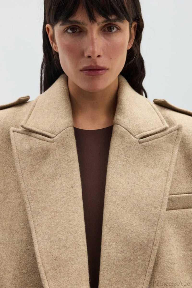 Classic Vintage & Enduringly Stylish Coat