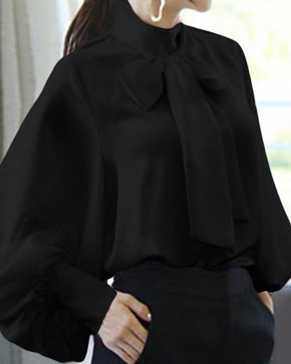 Effortlessly Elegant Blouse with a Timeless Design