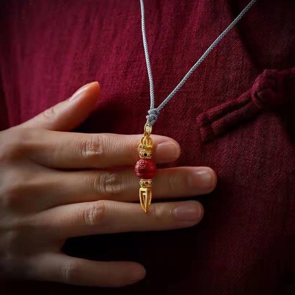 Beautifully Finished Garment in a Timeless Design